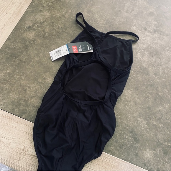 Durafast Solid Diamondfit One Piece Swimsuit - Picture 6 of 10